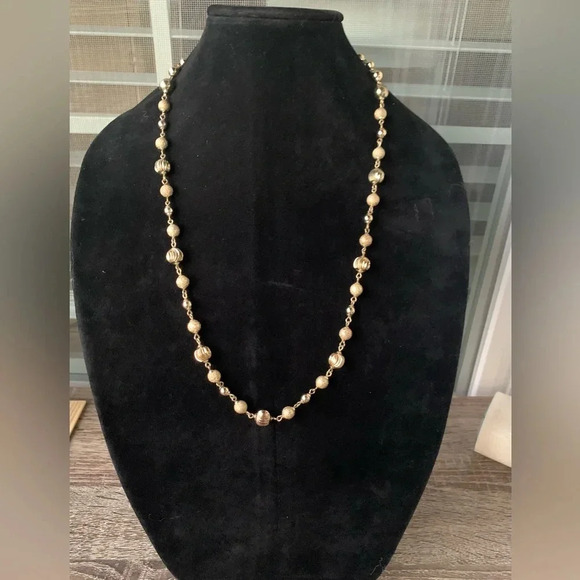 Vintage Monet Gold-Tone Alternating Textures Ball Beaded
Long Necklace Women’s - Picture 7 of 8